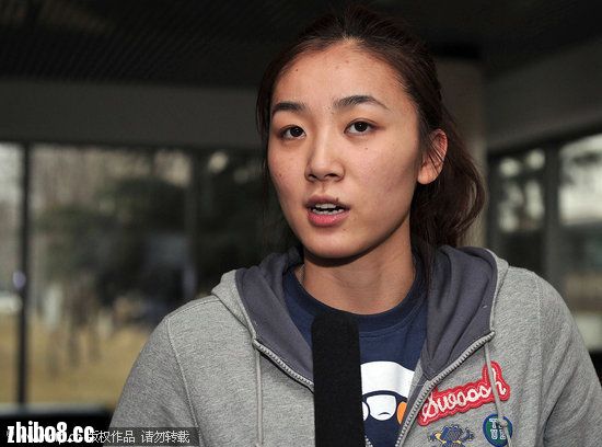 两大修长美女,惠若琪靓还是赵爽靓?