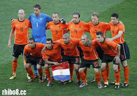 荷兰队最新主力名单_最新德国国家队主力名单_广州龙狮队最新名单