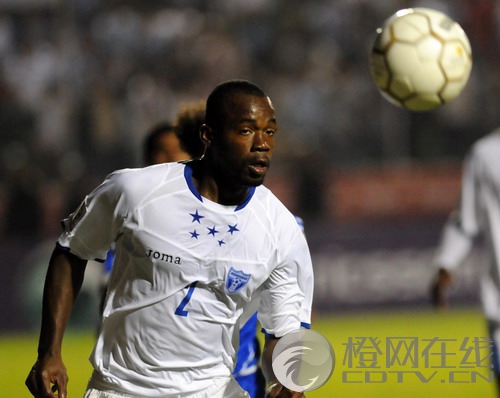 历史上,只有两只球队敢在世界杯球衣上印5颗星