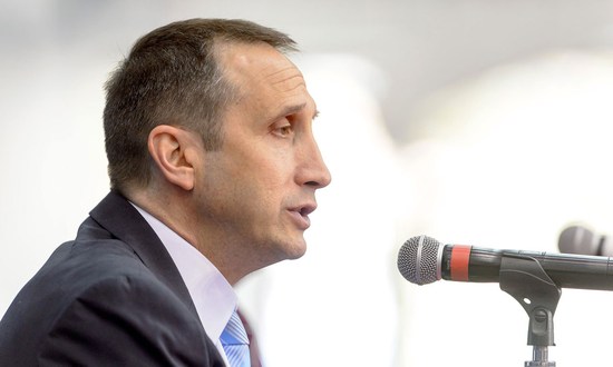 骑士主教练布拉特赛后谈球队表现 - 篮球翻译组