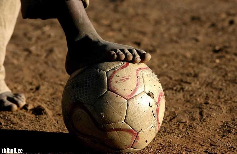 城里给场地,乡下给足球-- 论中国足球的崛起之