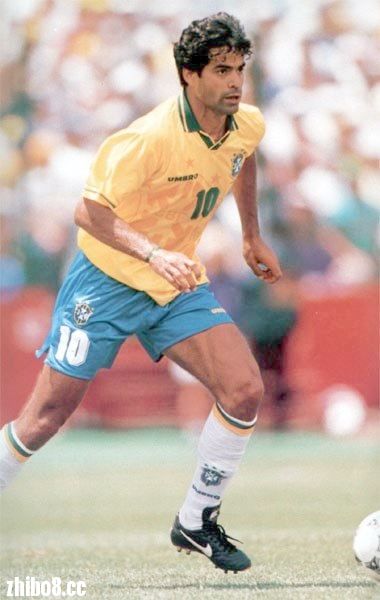 伪核10号——代表人物:拉易(1994年世界杯巴西队10号)这类球员才华