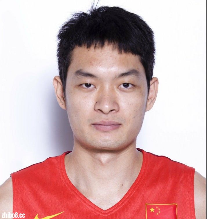 中国男篮12人大名单大头照