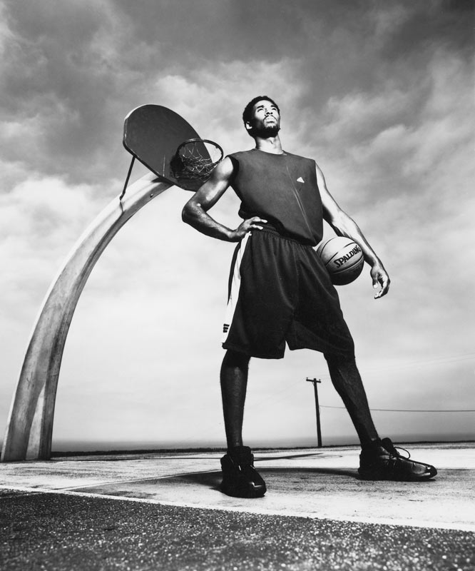 《体育画报》60年来积攒下最动人心魄的55张人物摄影……nba历年最佳