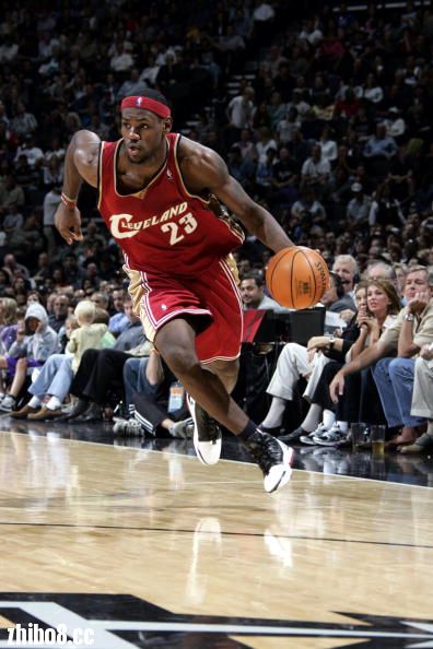 可能是詹姆斯骑士时期最好的视频.回忆乐邦骑士时期