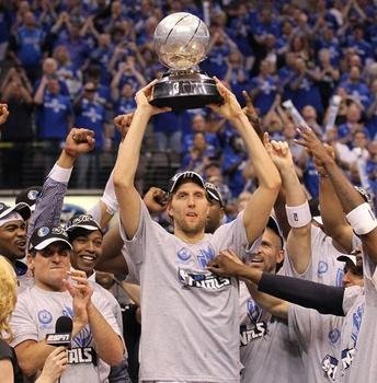 发几张德克诺维斯基的图片