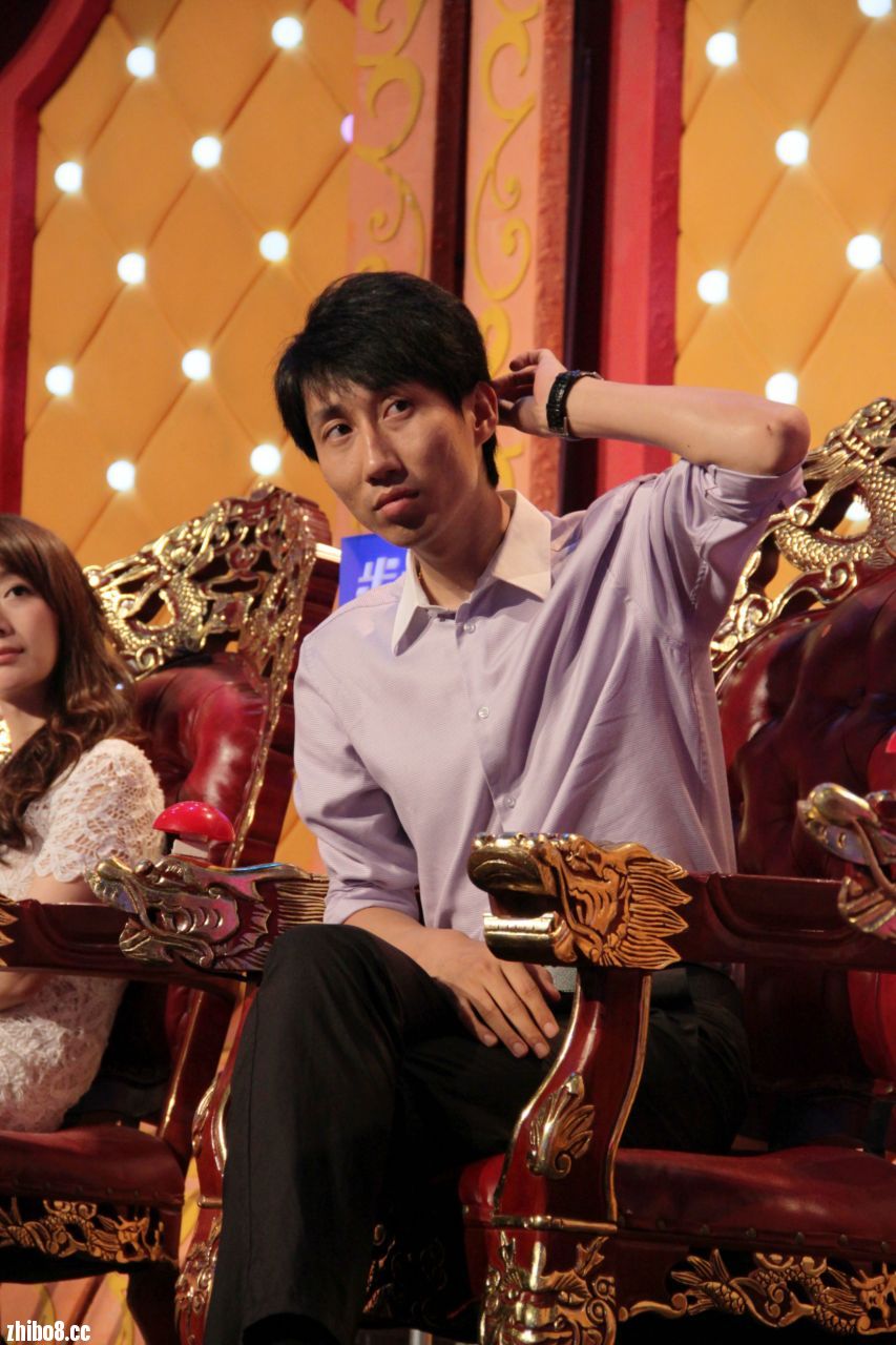 世纪佳缘 执行副总裁 刘惠璞 和 皇马魔翼 安吉尔.迪玛利亚