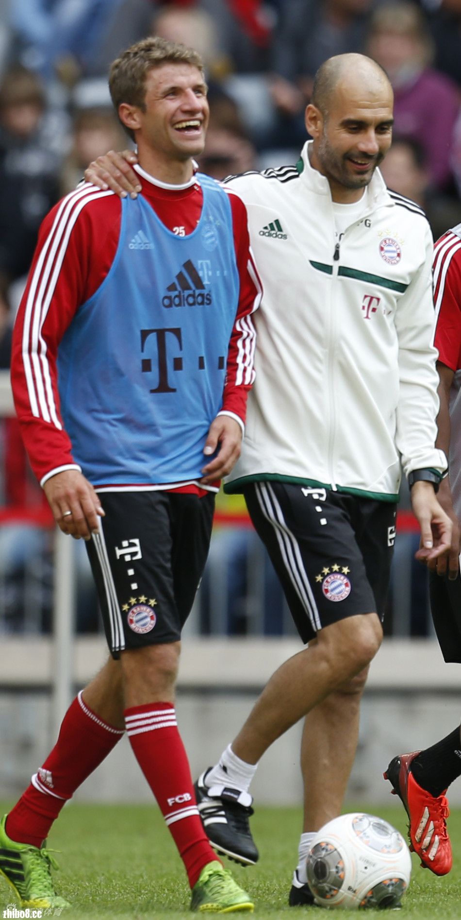 两张图告诉你里贝里穆勒待遇竟云泥之别